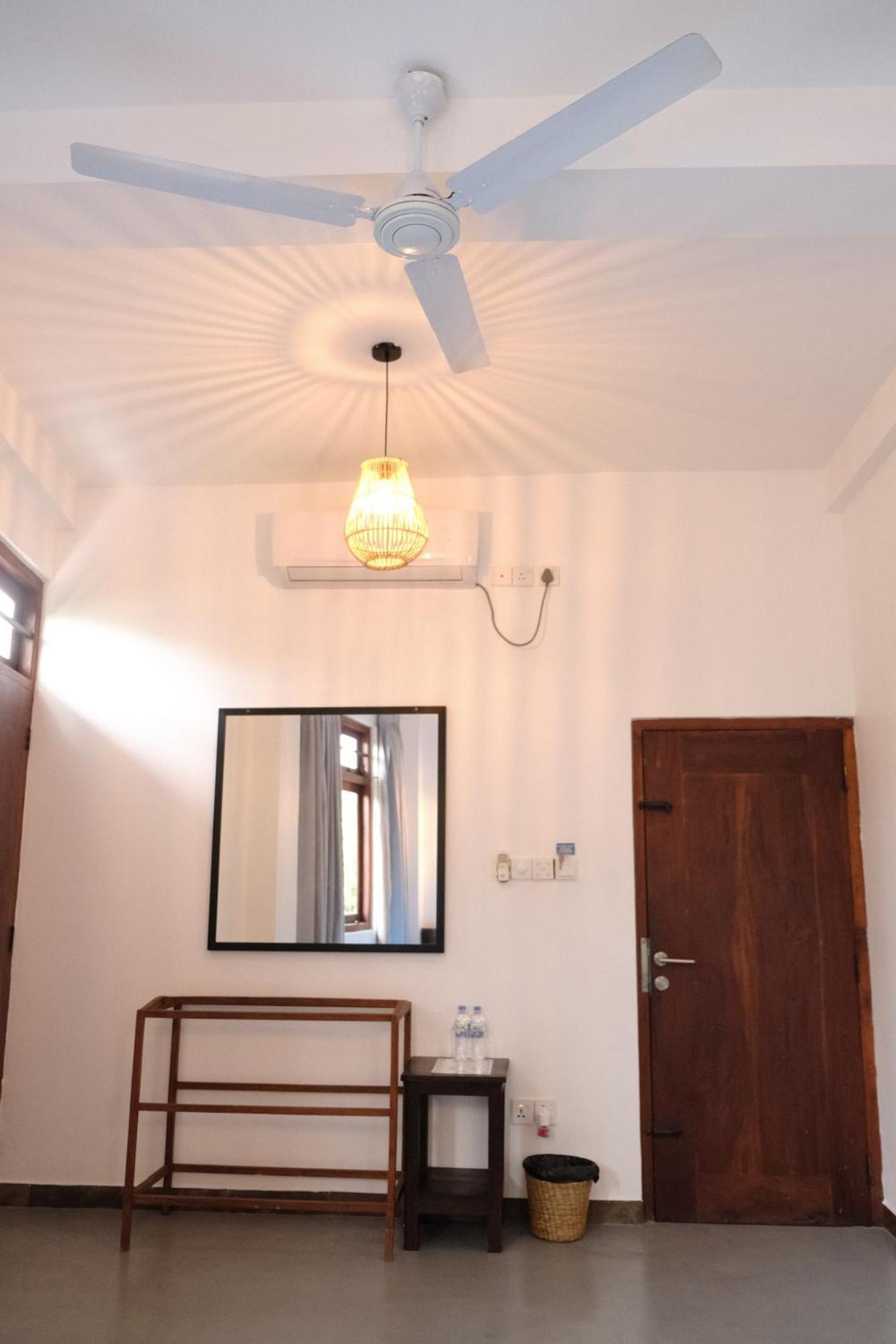 Ruma Surf Hotel Ahangama Zewnętrze zdjęcie
